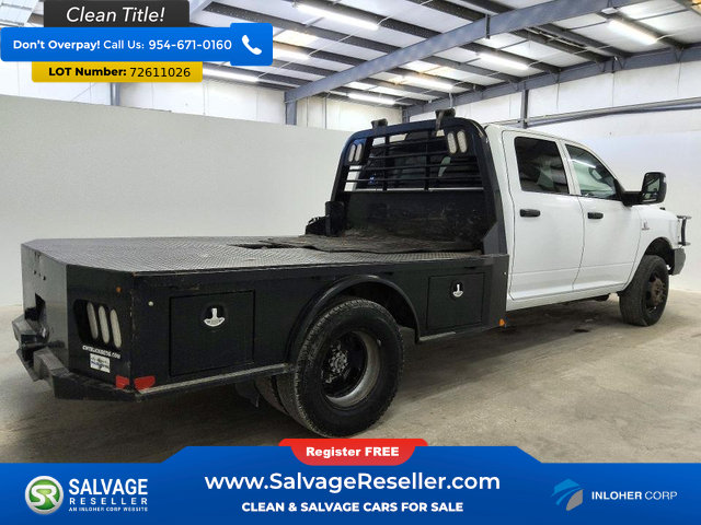 Used 2024 RAM 3500 Tradesman w/ Chrome Appearance Group AWD/4WD image 4