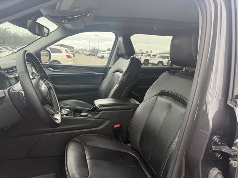 Used 2021 Jeep Grand Cherokee L Limited image 10