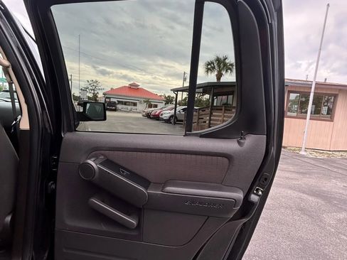 Used 2010 Ford Explorer Sport Trac XLT image 13