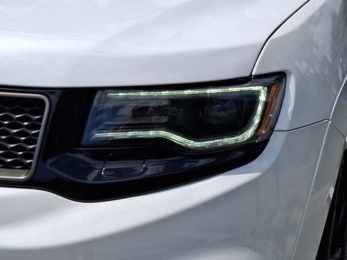 Used 2021 Jeep Grand Cherokee Trackhawk AWD/4WD image 9