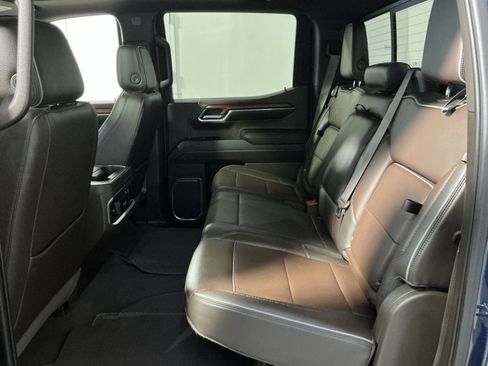 Used 2023 GMC Sierra 1500 Denali w/ Technology Package AWD/4WD image 25