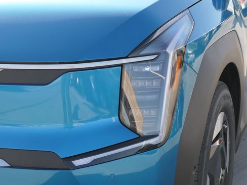 New 2026 Kia EV9 Wind AWD/4WD image 7