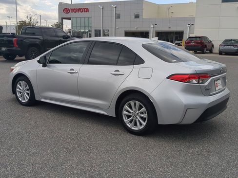 Used 2024 Toyota Corolla LE w/ LE Convenience Package image 15