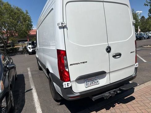 Used 2025 Mercedes-Benz Sprinter 2500 image 17