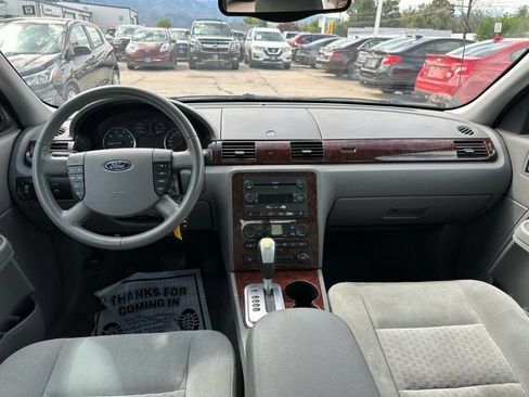 Used 2005 Ford Five Hundred SEL FWD image 22