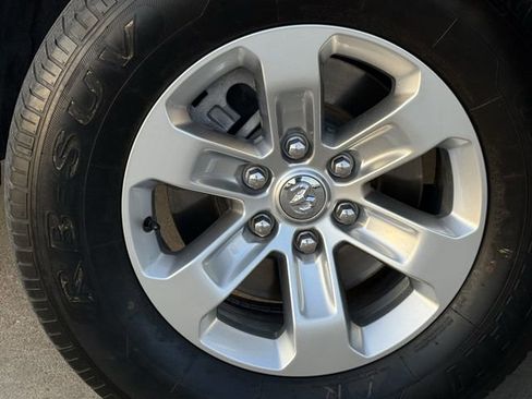 Used 2024 RAM 1500 Laramie image 12