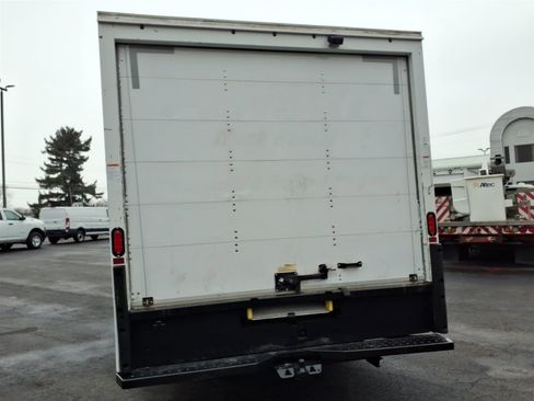 Used 2021 Ford E-350 and Econoline 350 Super Duty image 7