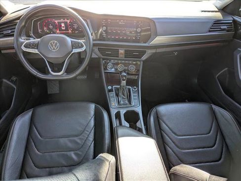 Used 2023 Volkswagen Jetta SEL image 16