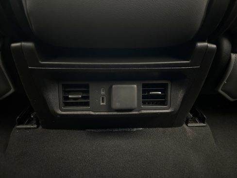 Used 2024 Chevrolet Silverado 1500 LT image 19