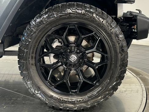 Used 2019 Jeep Wrangler Sport AWD/4WD image 19