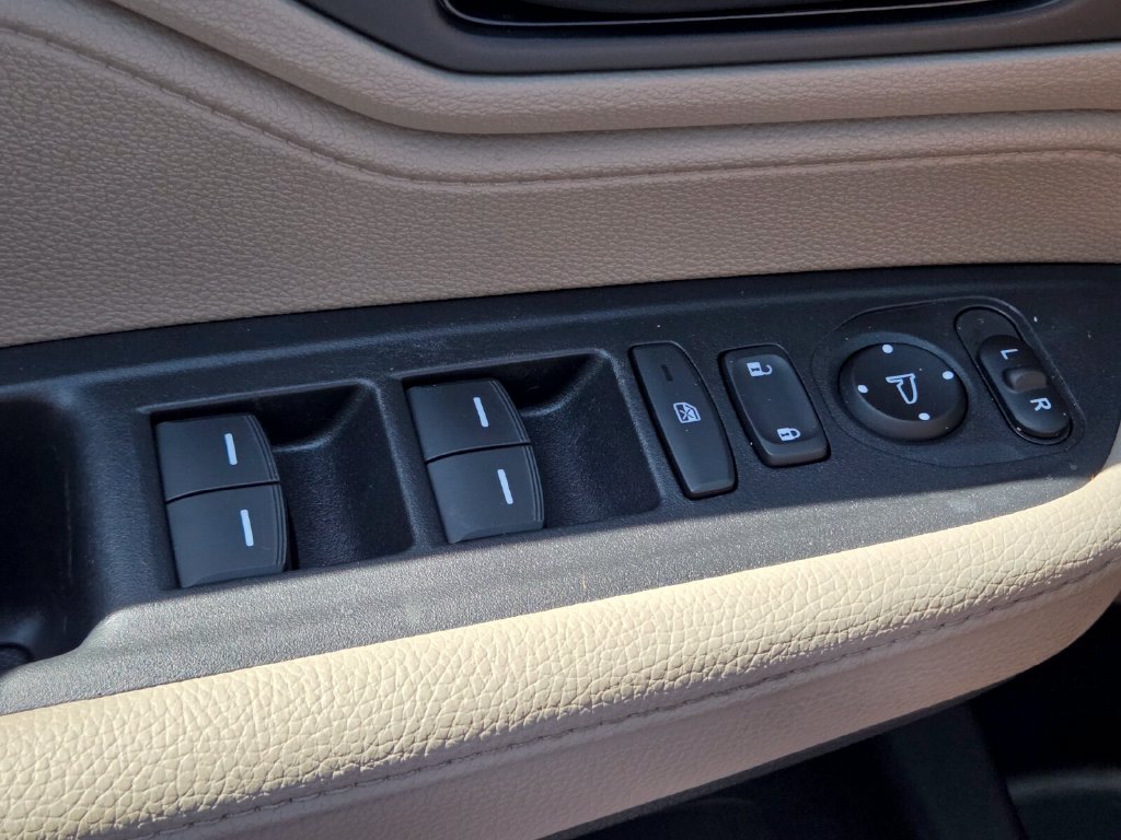 Certified 2023 Honda Odyssey EX image 29