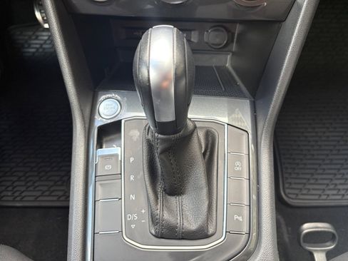 Used 2020 Volkswagen Tiguan SE R-Line FWD image 14