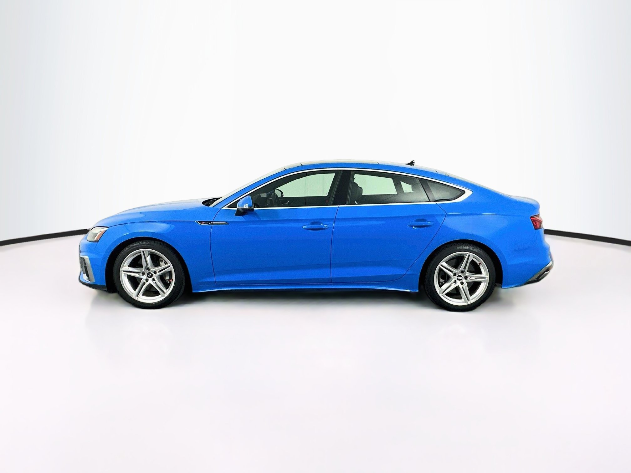 Used 2022 Audi A5 2.0T Premium Plus w/ Premium Plus AWD/4WD image 4