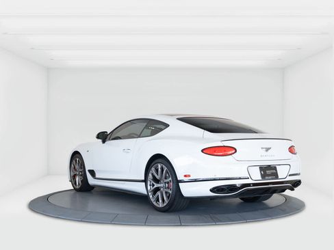 Used 2023 Bentley Continental GT S image 3