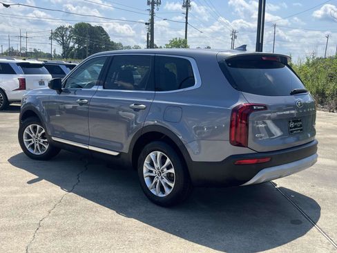 Used 2020 Kia Telluride LX AWD/4WD image 5