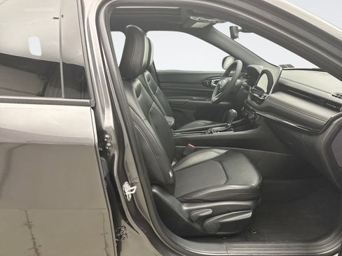 Used 2022 Jeep Compass Latitude w/ Sun and Sound Group AWD/4WD image 16