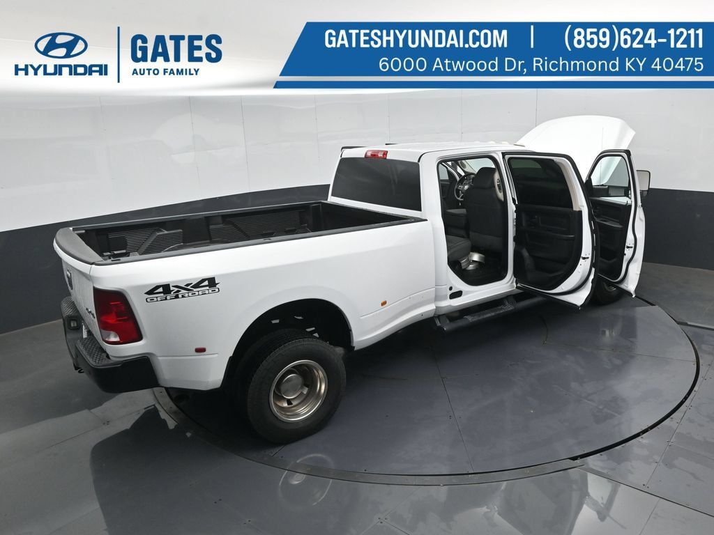 Used 2017 RAM 3500 Tradesman w/ Cold Weather Group AWD/4WD image 46