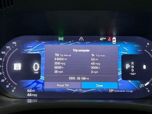 Certified 2023 Volvo XC60 B5 Plus w/ Climate Package image 15