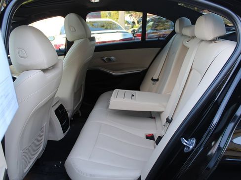 Used 2019 BMW 330i Sedan w/ Driving Assistance Package RWD image 16
