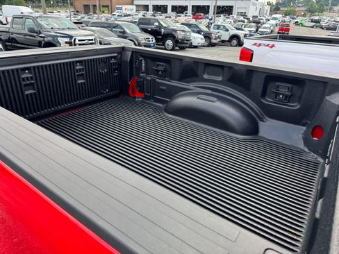 Used 2023 Ford F350 Lariat w/ Lariat Ultimate Package AWD/4WD image 3