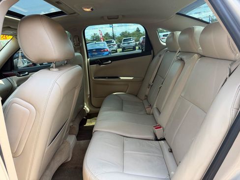 Used 2010 Chevrolet Impala LTZ FWD image 17