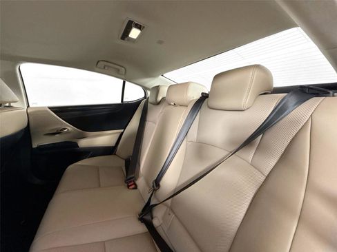 Used 2019 Lexus ES 350 w/ Accessory Package 2 image 29