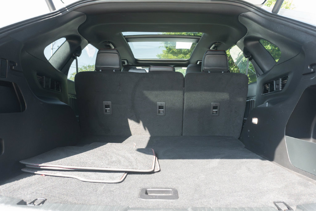Used 2024 Ford Edge ST-Line w/ Class II Trailer Tow Package AWD/4WD image 11