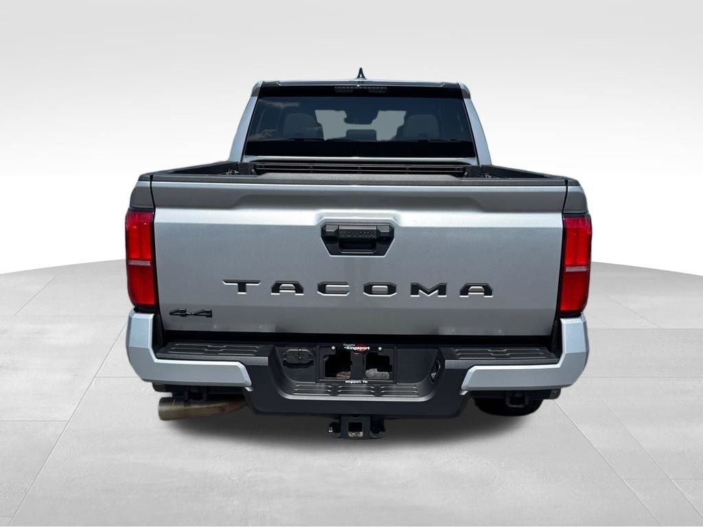 Used 2025 Toyota Tacoma SR5 AWD/4WD image 16