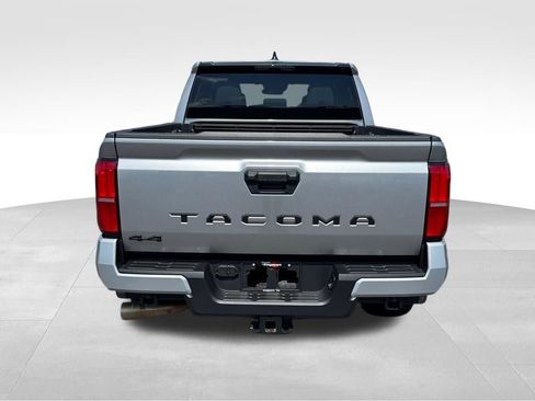 Used 2025 Toyota Tacoma SR5 AWD/4WD image 16