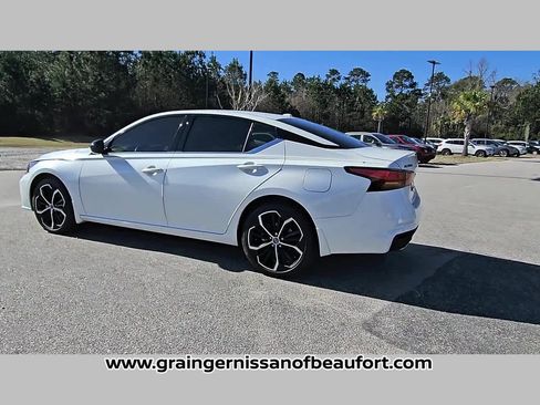 Used 2025 Nissan Altima 2.5 SR image 25