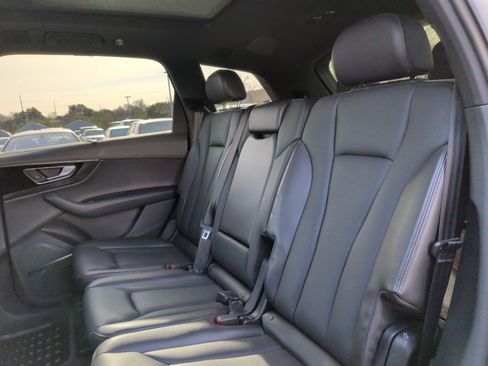 Used 2018 Audi Q7 3.0T Prestige w/ Prestige Package image 40