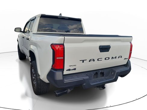 Used 2025 Toyota Tacoma SR AWD/4WD image 5