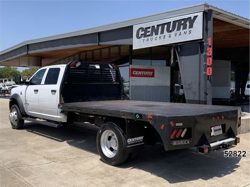 Used 2021 RAM 5500 Tradesman w/ Chrome Appearance Group RWD image 6