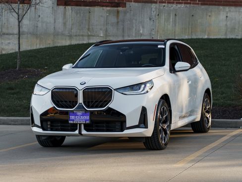 Used 2025 BMW X3 xDrive30i image 7