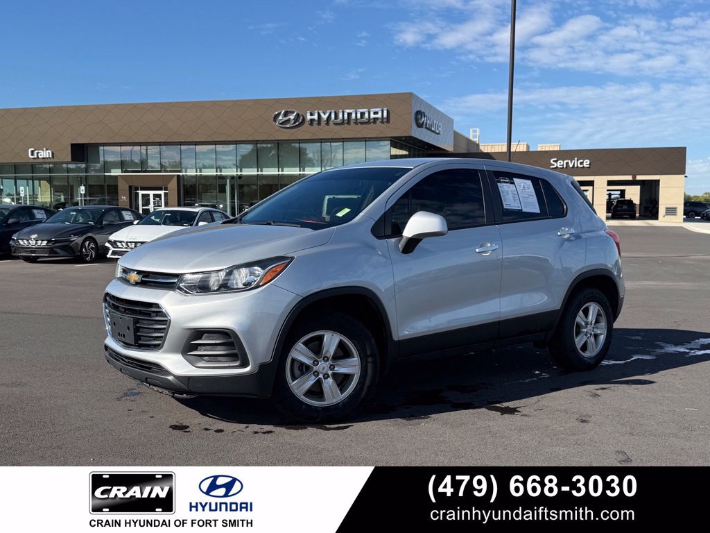 Used 2021 Chevrolet Trax LS w/ Tint and Cruise Package AWD/4WD image 1