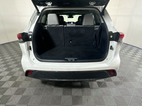 Used 2022 Toyota Highlander Limited FWD image 31