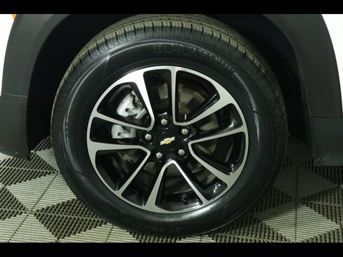 Used 2024 Chevrolet TrailBlazer LT image 9
