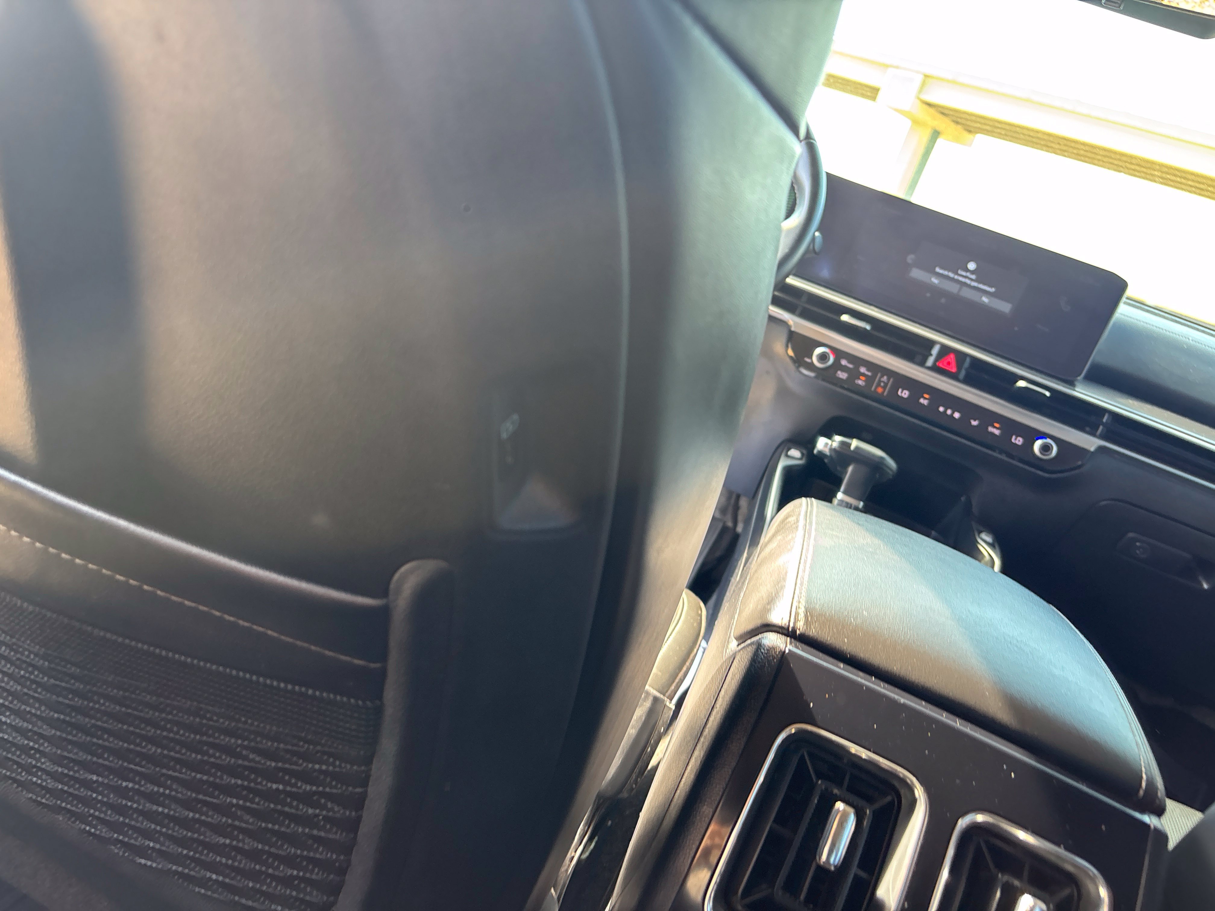 Used 2024 Kia Sorento S w/ Panoramic Sunroof Package FWD image 44