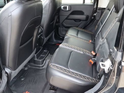 Used 2021 Jeep Wrangler Unlimited Sahara AWD/4WD image 6