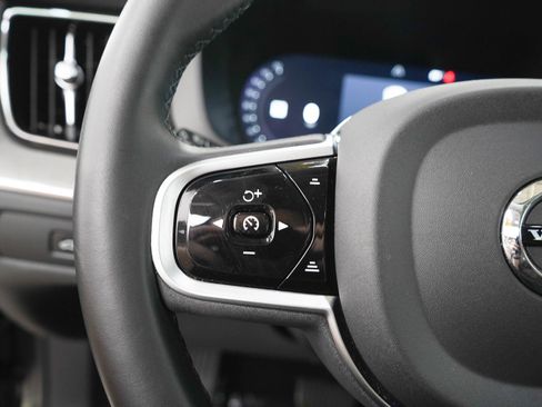 Used 2025 Volvo XC60 B5 Plus AWD/4WD image 29