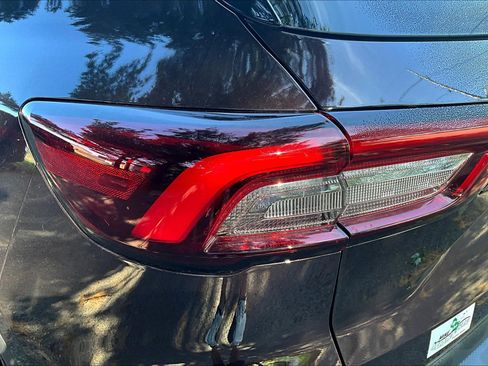 Used 2023 Ford Escape SE image 28