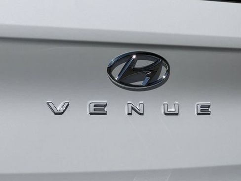 New 2026 Hyundai Venue SEL FWD image 8