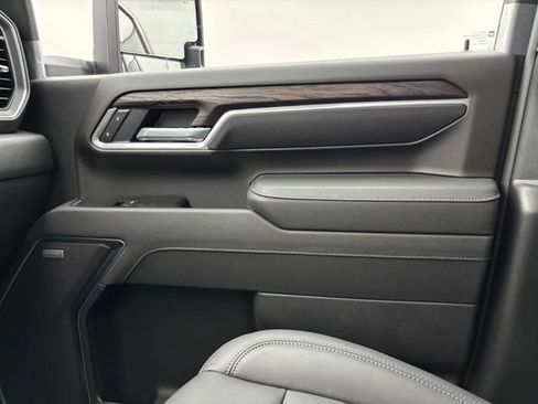 New 2026 GMC Sierra 2500 SLT w/ SLT Premium Package AWD/4WD image 43