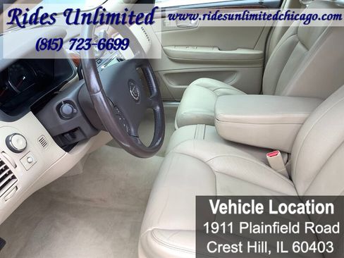 Used 2007 Cadillac DTS Luxury I w/ Trunk Convenience Package FWD image 13