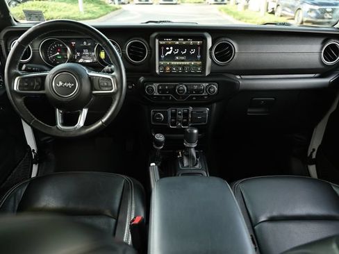 Used 2022 Jeep Wrangler Unlimited Sahara w/ Cold Weather Group AWD/4WD image 28