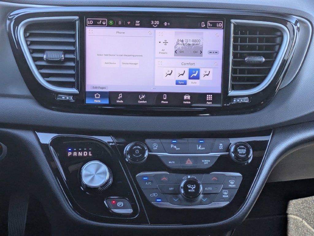 Used 2025 Chrysler Pacifica Select FWD image 29
