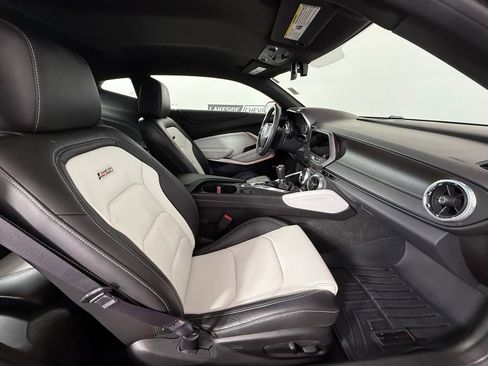 Used 2017 Chevrolet Camaro SS RWD image 17