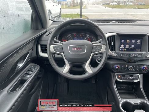 Used 2022 GMC Terrain SLE w/ Driver Convenience Package image 10