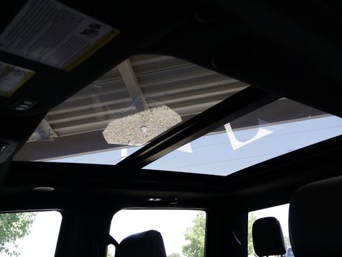 Used 2025 Ford F150 Raptor AWD/4WD image 36