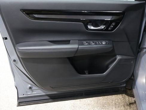 Used 2025 Honda CR-V EX-L image 12